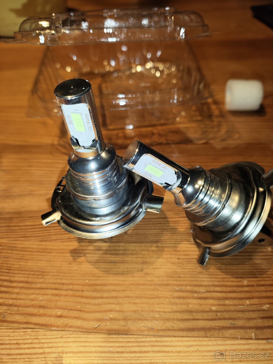 Žárovky LED H4 - 4