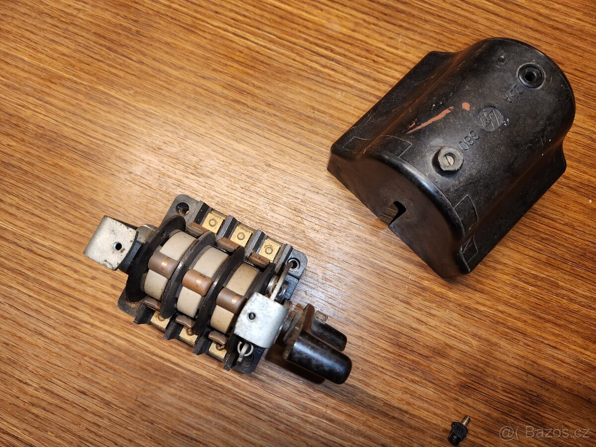 vypínač třífázový MEZ - 4