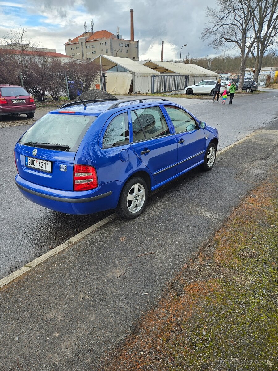 Škoda Fabia Combi 1.4 16V 55kw výbava Elegance - 4