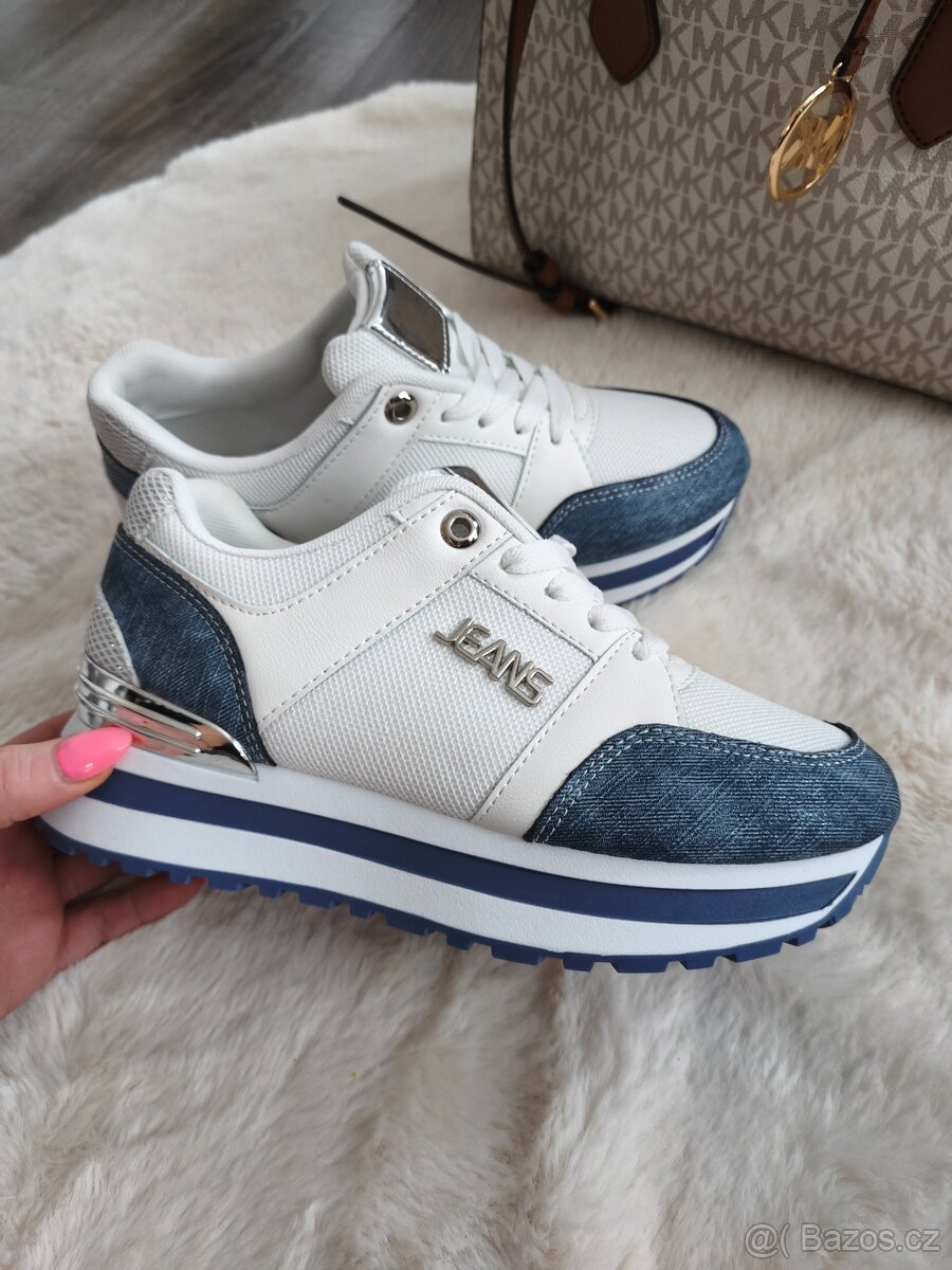 Nové boží tenisky - 4