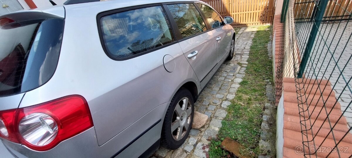 Volkswagen Passat B6 2.0 T (2007) - 4