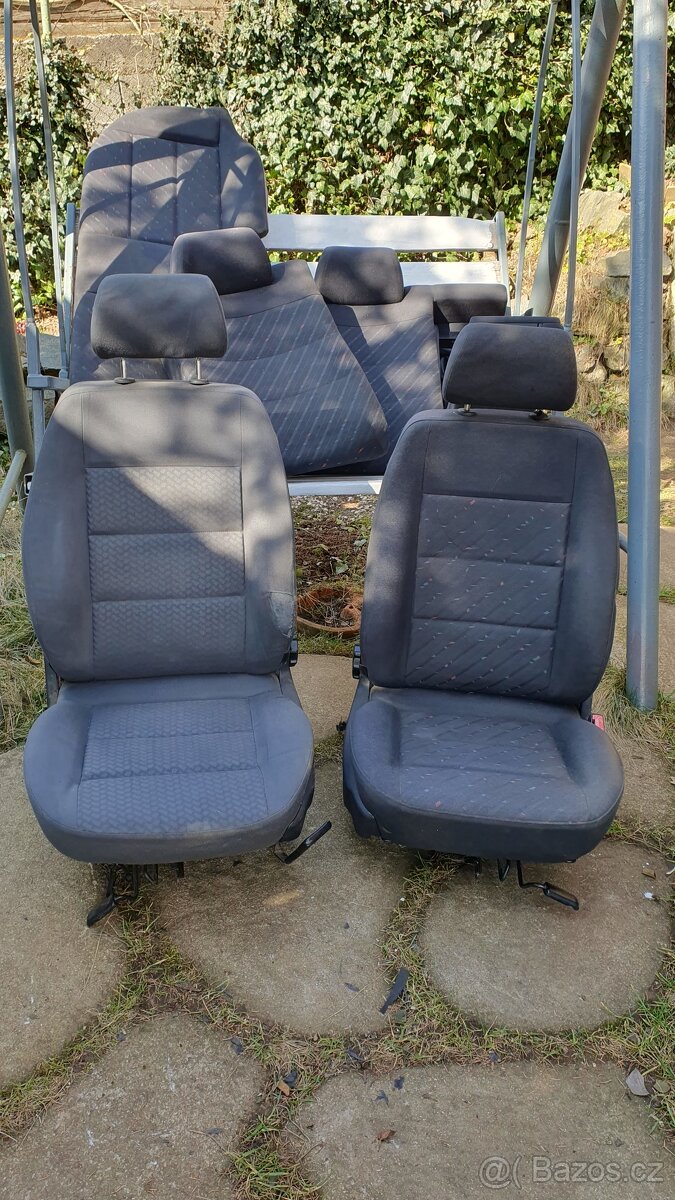 Audi A4B5 limusina sedačky kompletní - 4