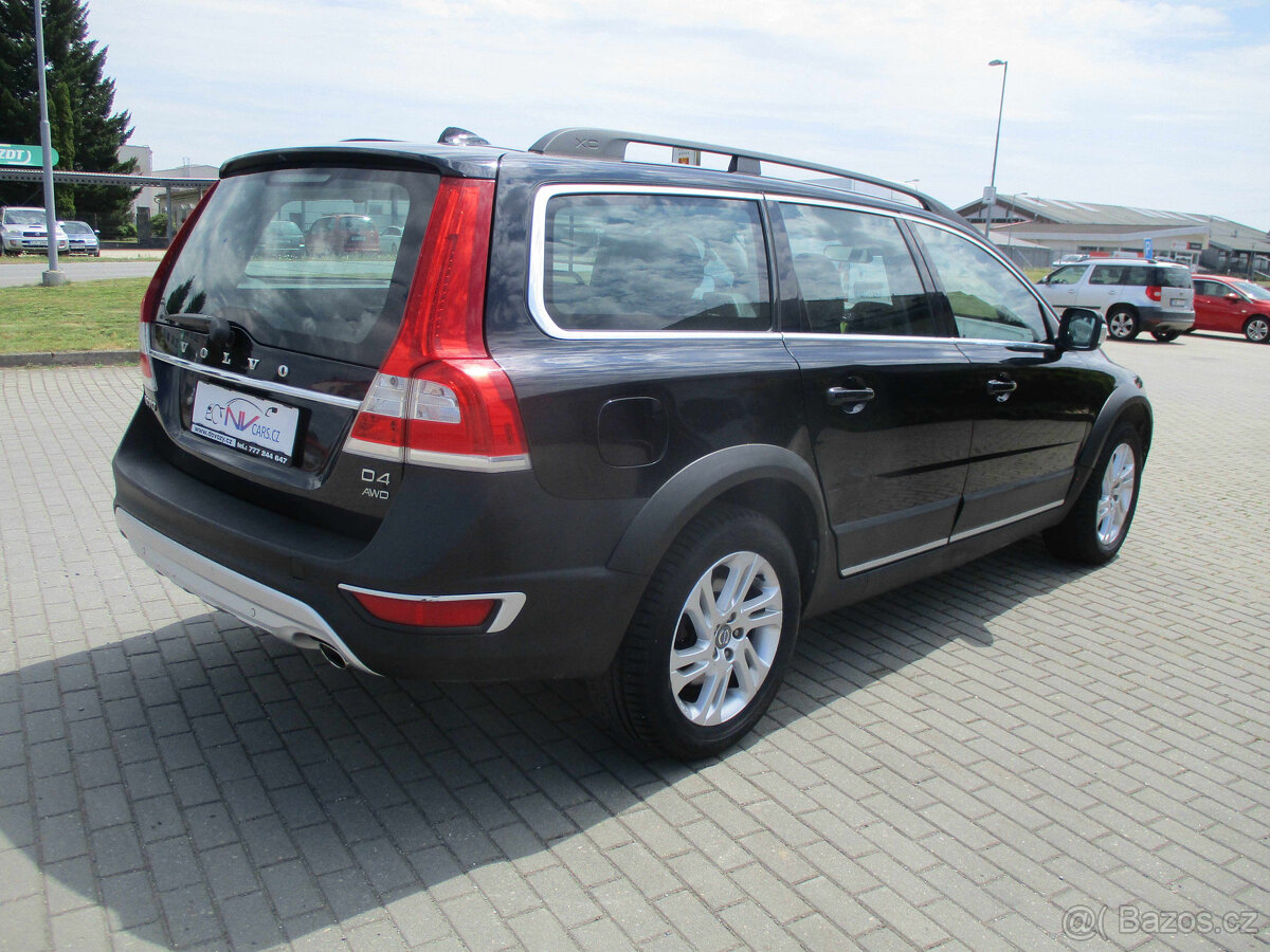 VOLVO XC70 2,4D 133kw Geartronic Momentum AWD 2015 - 4