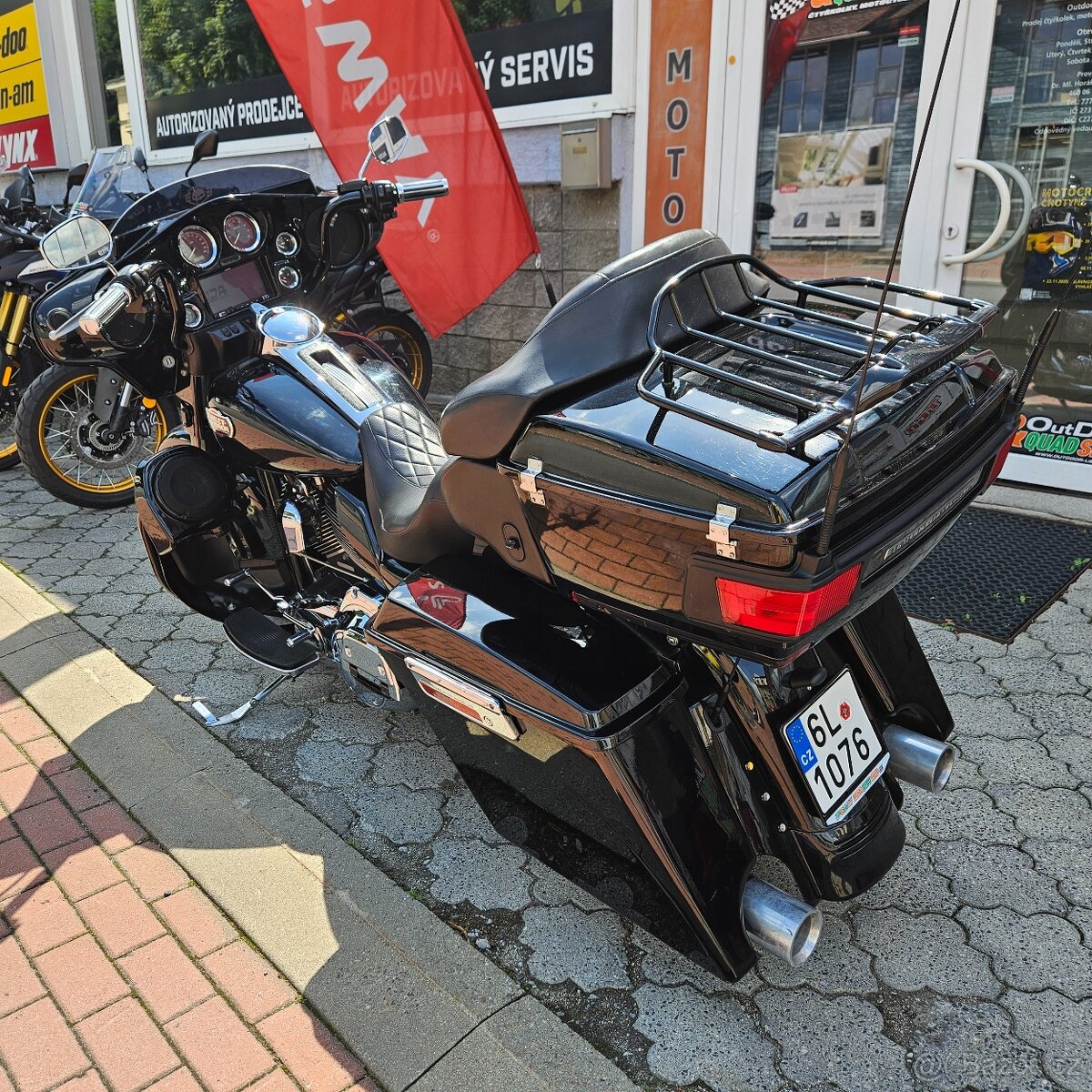 Harley-Davidson FLHTCU Electra Glide Ultra Classic - 4