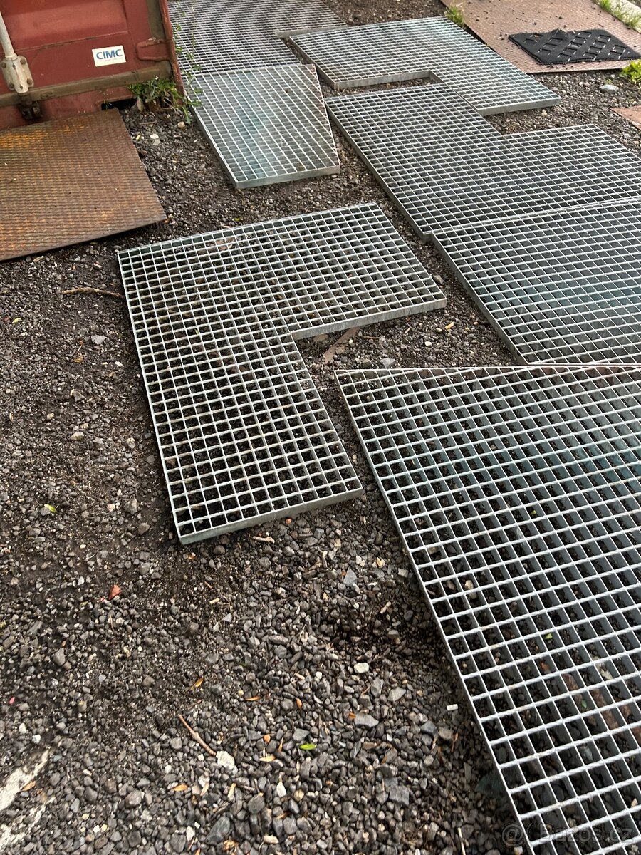 POZINKOVE ROŠTY//Rozne veľkosti//ceny od 500-800kč kus - 4