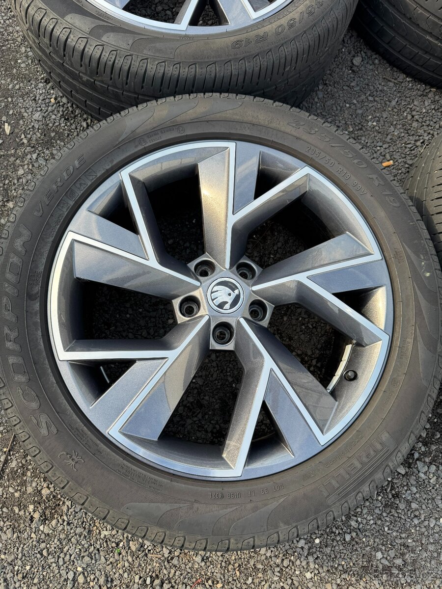 Alu kola Škoda Kodiaq 235/50/19 SPORTLINE Triglav letní 6,5m - 4
