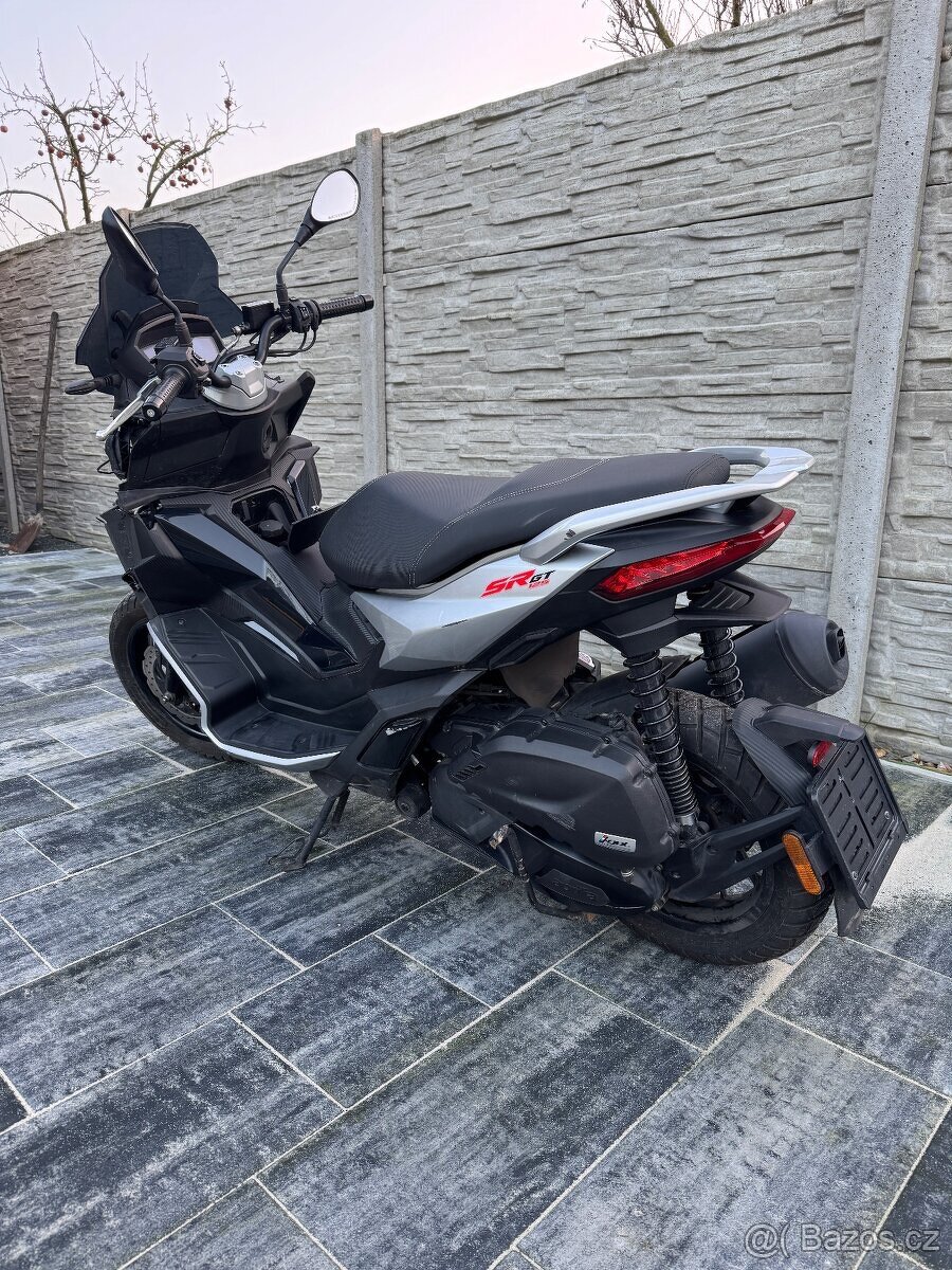 Aprilia sr gt 125 - 4