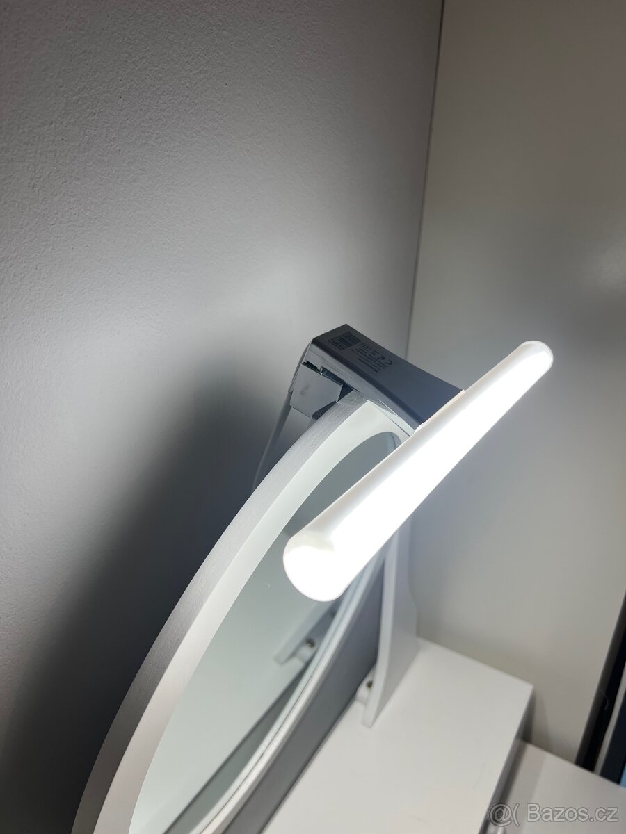 toaletní stolek - 4