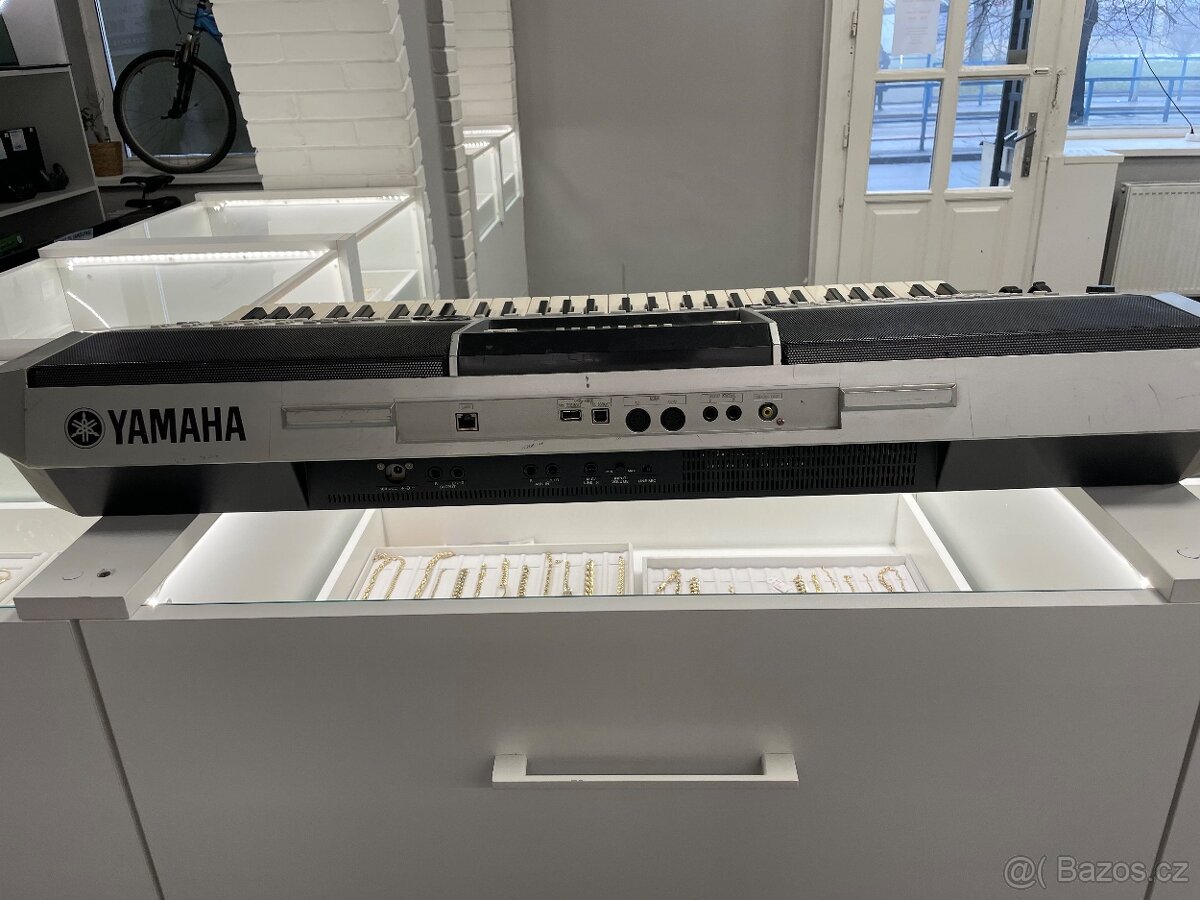 Klávesy Yamaha PSR S910 - 4