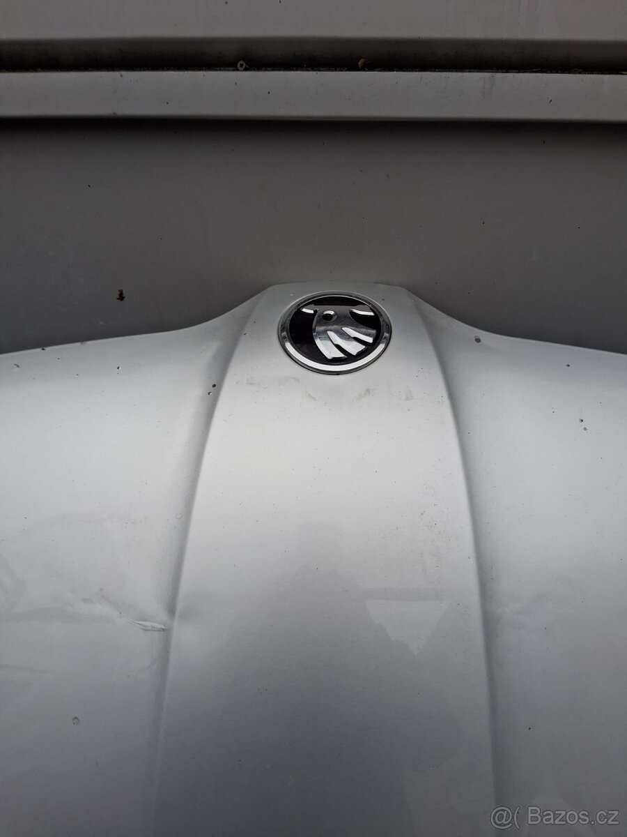 Prodám kapotu Škoda Superb III (2016) - 4