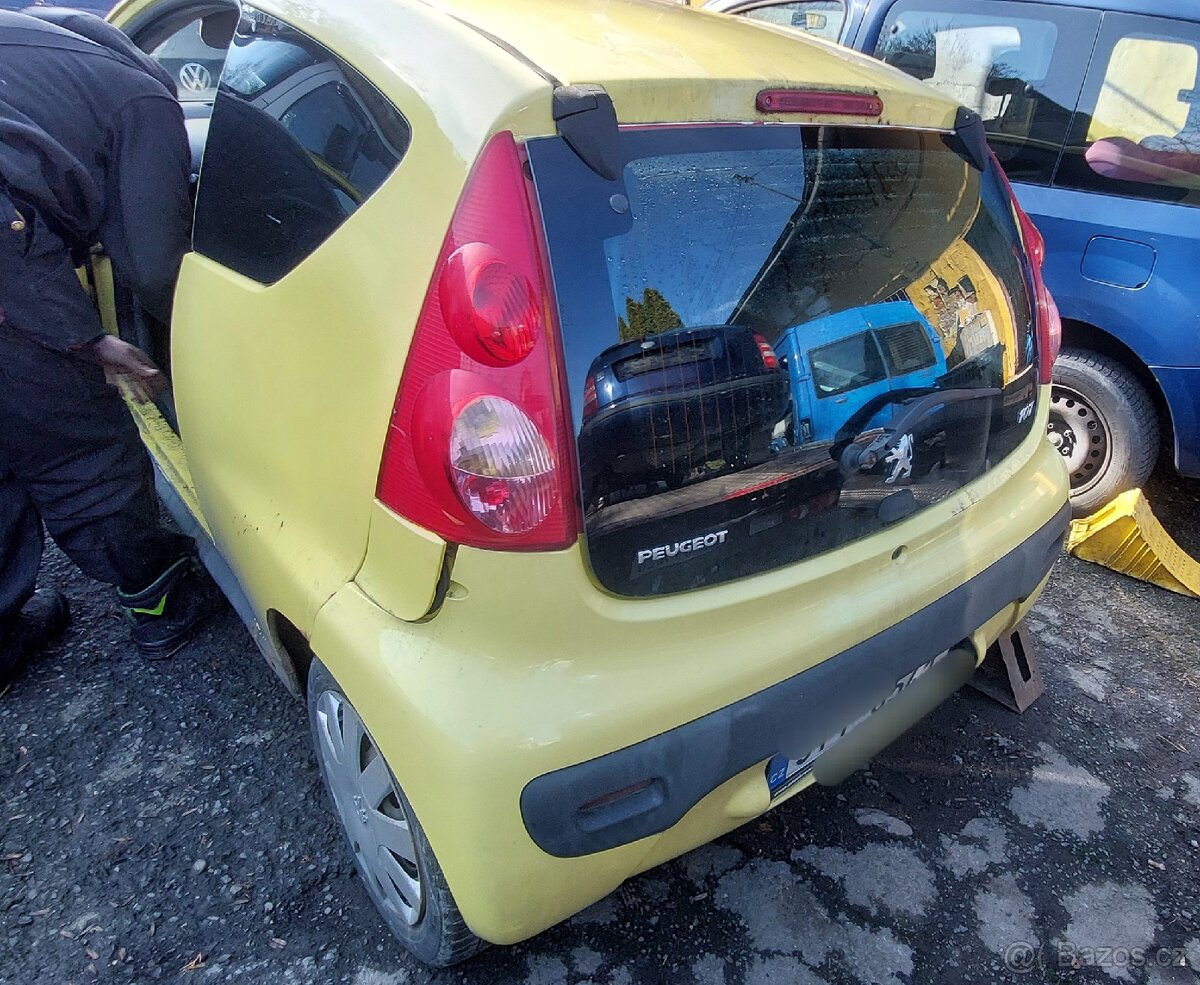 Peugeot 107 díly z toho vozidla - 4