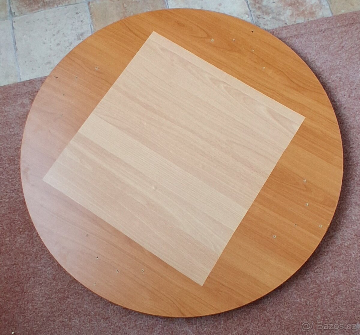 Kulatý jídelní stůl - 4