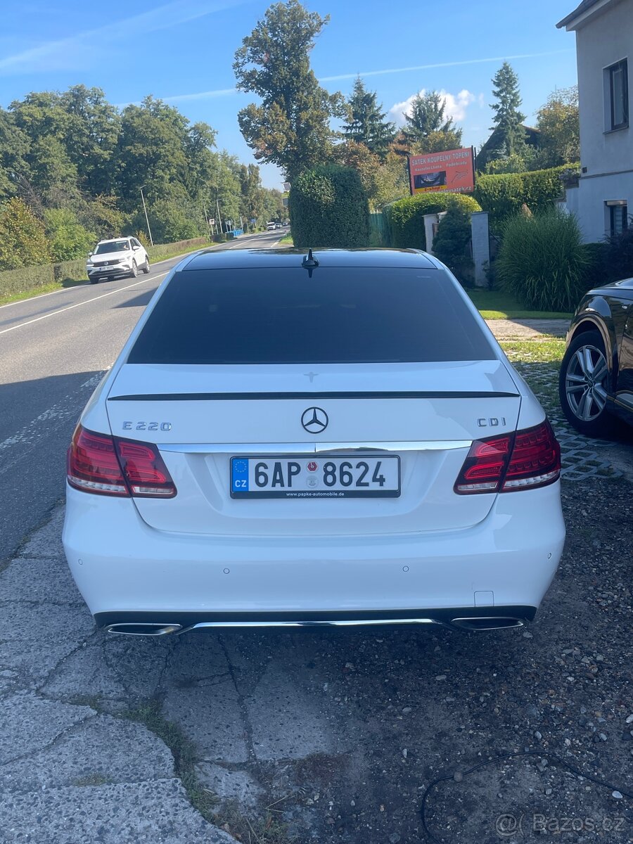 Mercedes E220 - 4