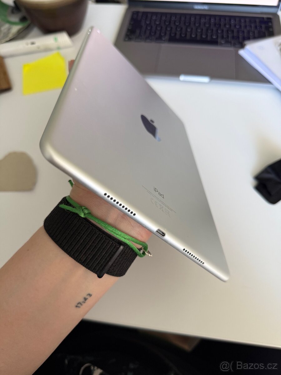 Apple iPad Air (3rd generation) 64 GB - 4