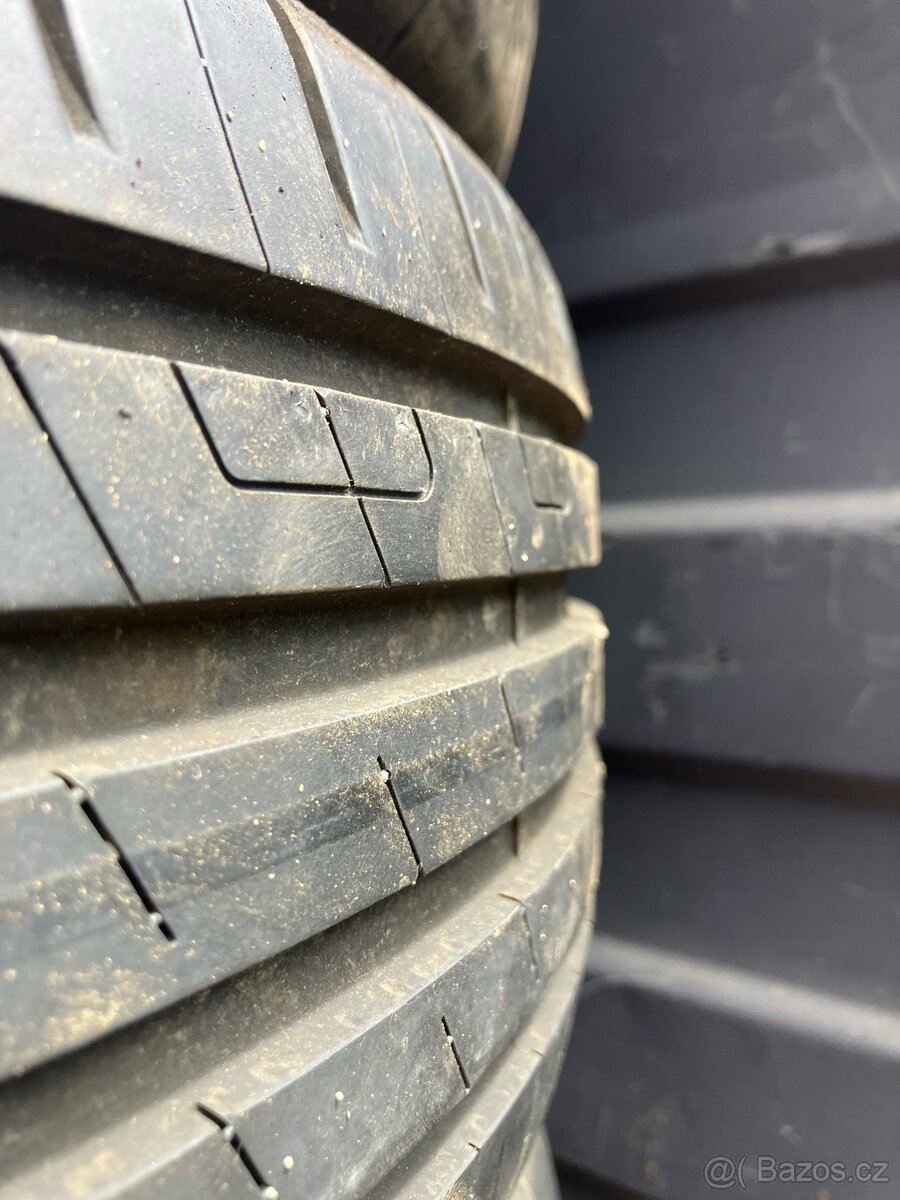 Pneu Goodyear 205/55r16 - 4