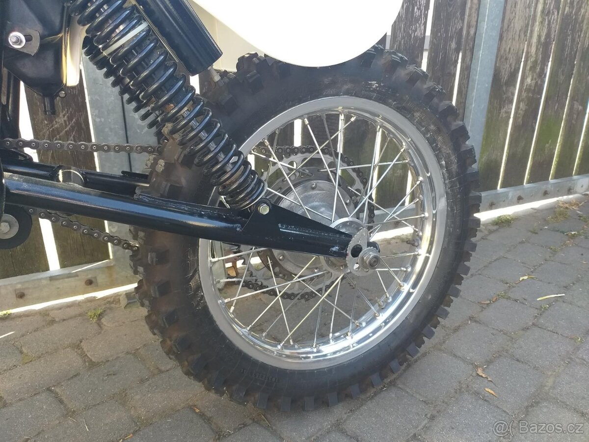 ČZ 250 513 - 4