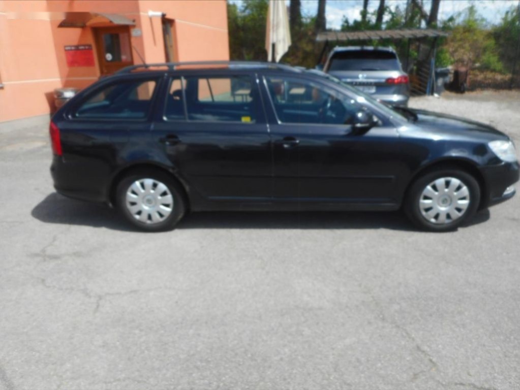 Škoda Octavia,1,6 TDi 1 - 4