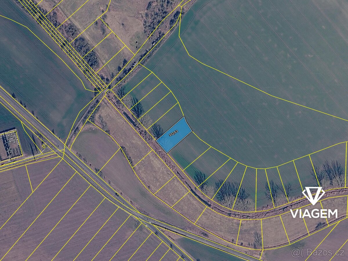 Pole 1 988 m² - 4