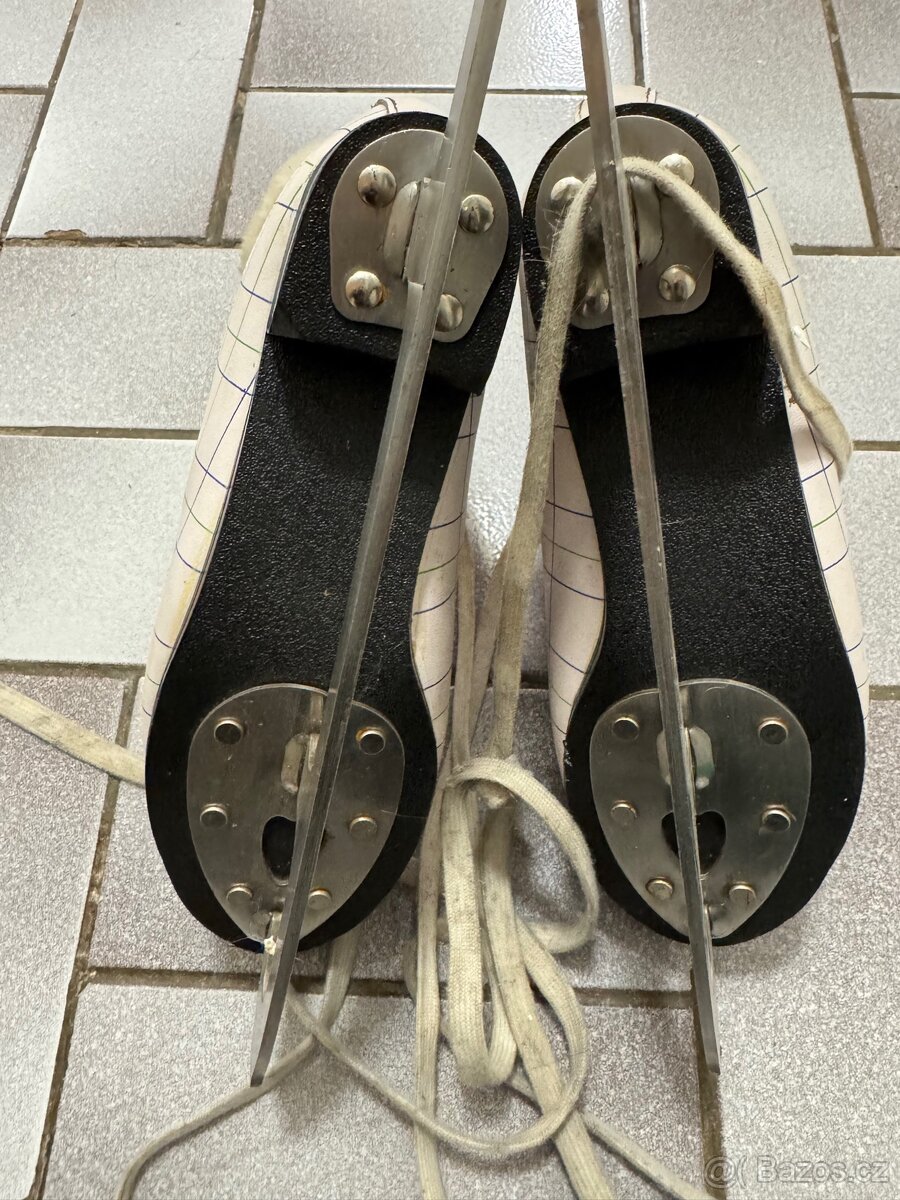 Dívčí brusle Sofia Tempish vel. 37 - 4