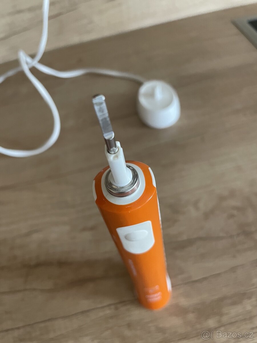 Ekekricky kartáček Braun - 4