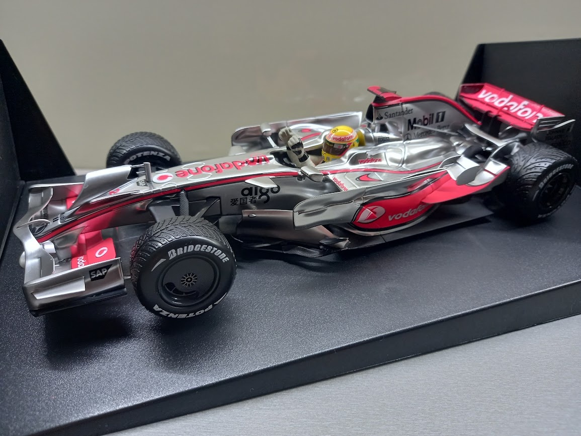 F1 MCLAREN MERCEDES MP4/23 HAMILTON MINICHAMPS 1:18 - 4