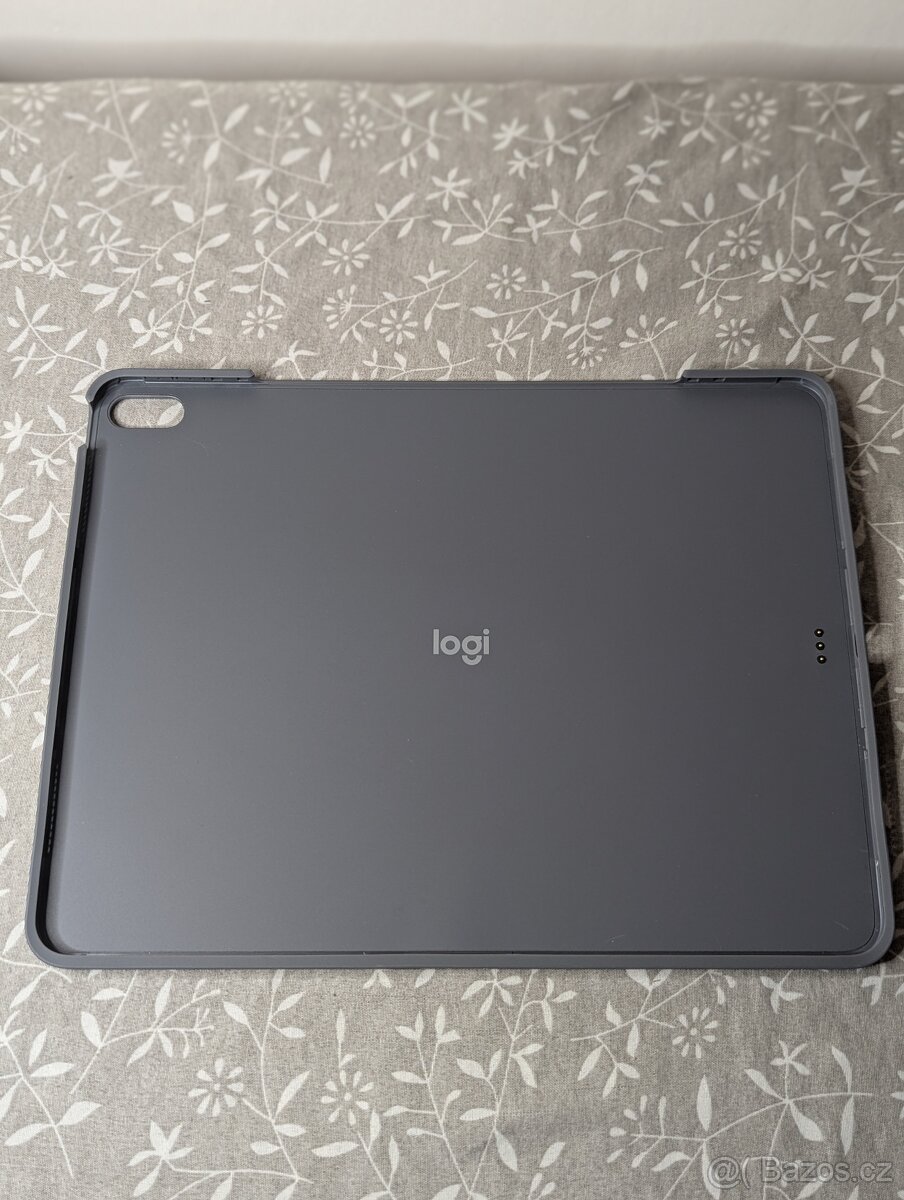 Logitech Combo Touch s DE klávesnicí pro iPad air13 - 4