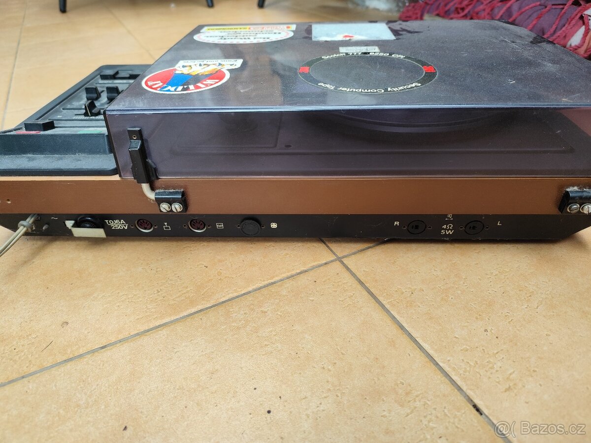 Gramofon Tesla NZC 150 - 4