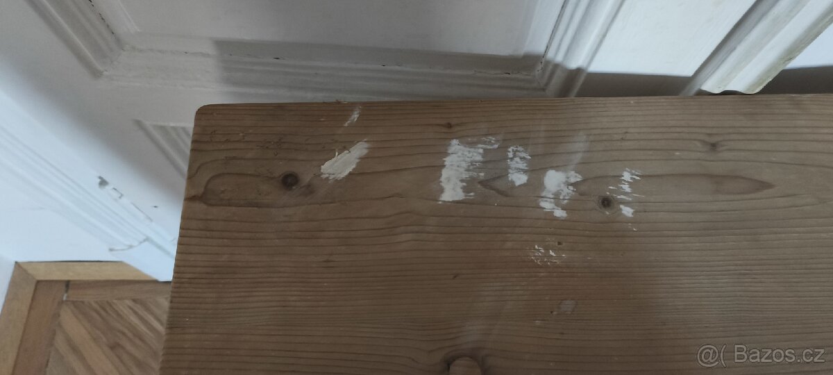 Starý dřevěný stůl - 4