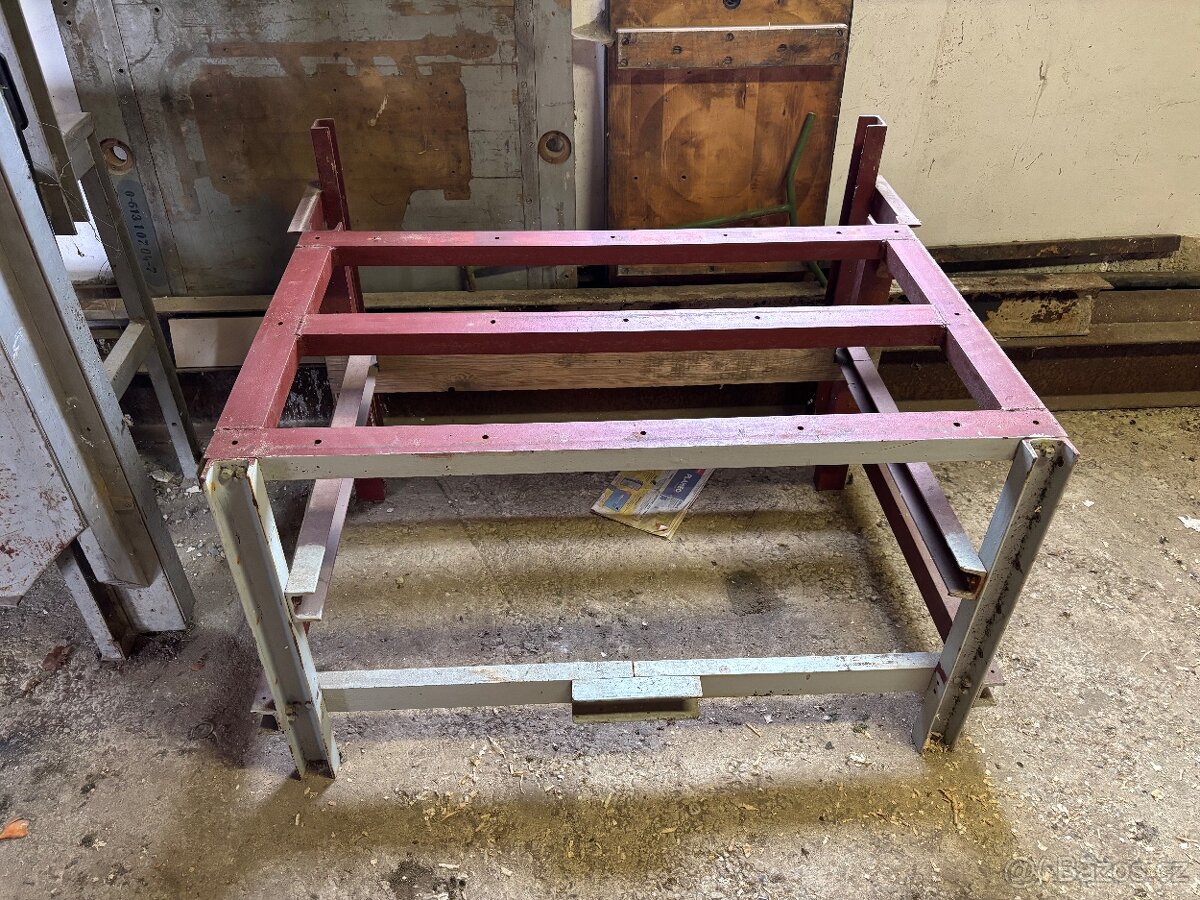 Pracovní ponk domácí výroby - 4