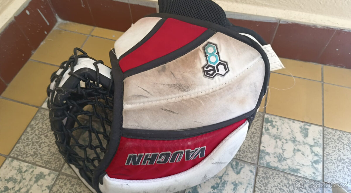 lapačka a vyrážečka VAUGHN - 4