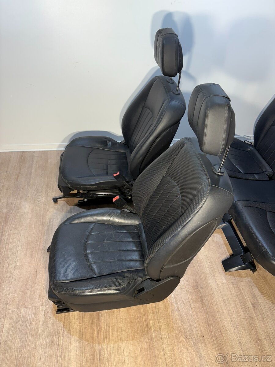 /// Sedačky Mercedes Benz W211 Combi 2007 /// - 4