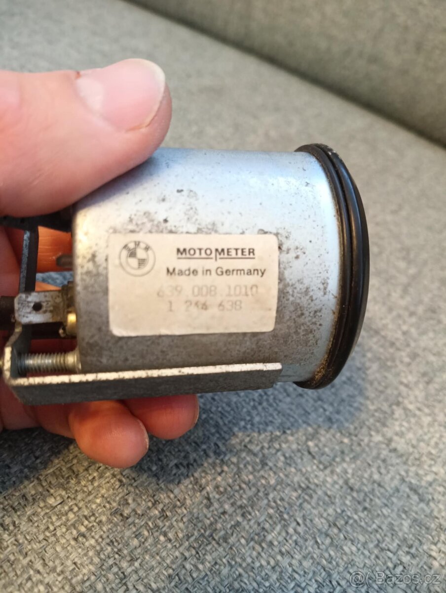 Budíky na staré BMW do kapotáže - 4