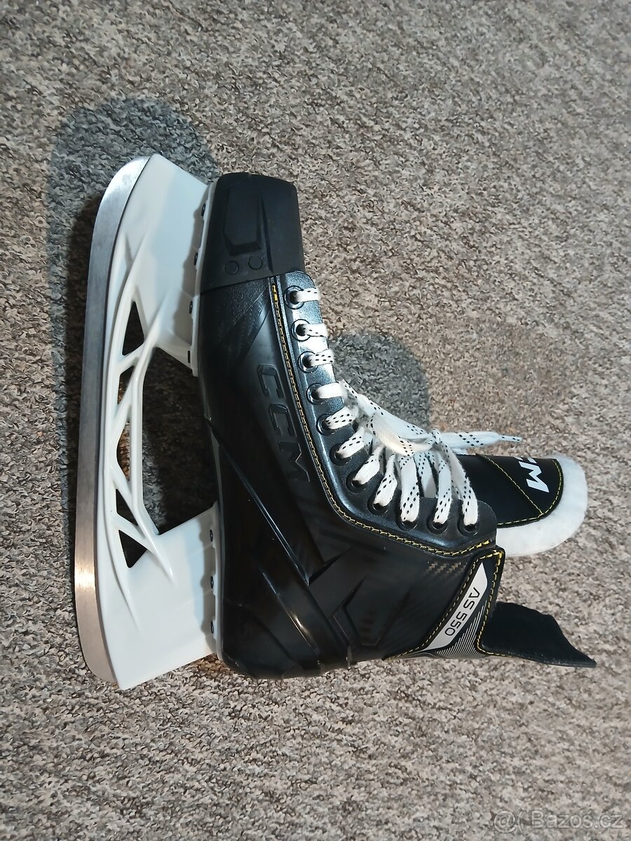 Pánské brusle CCM - vel. 45,5 - 4
