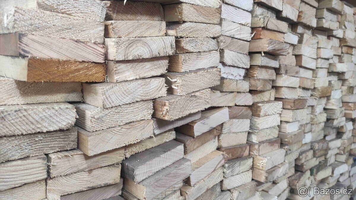 Nařezane suche dřevo - 4