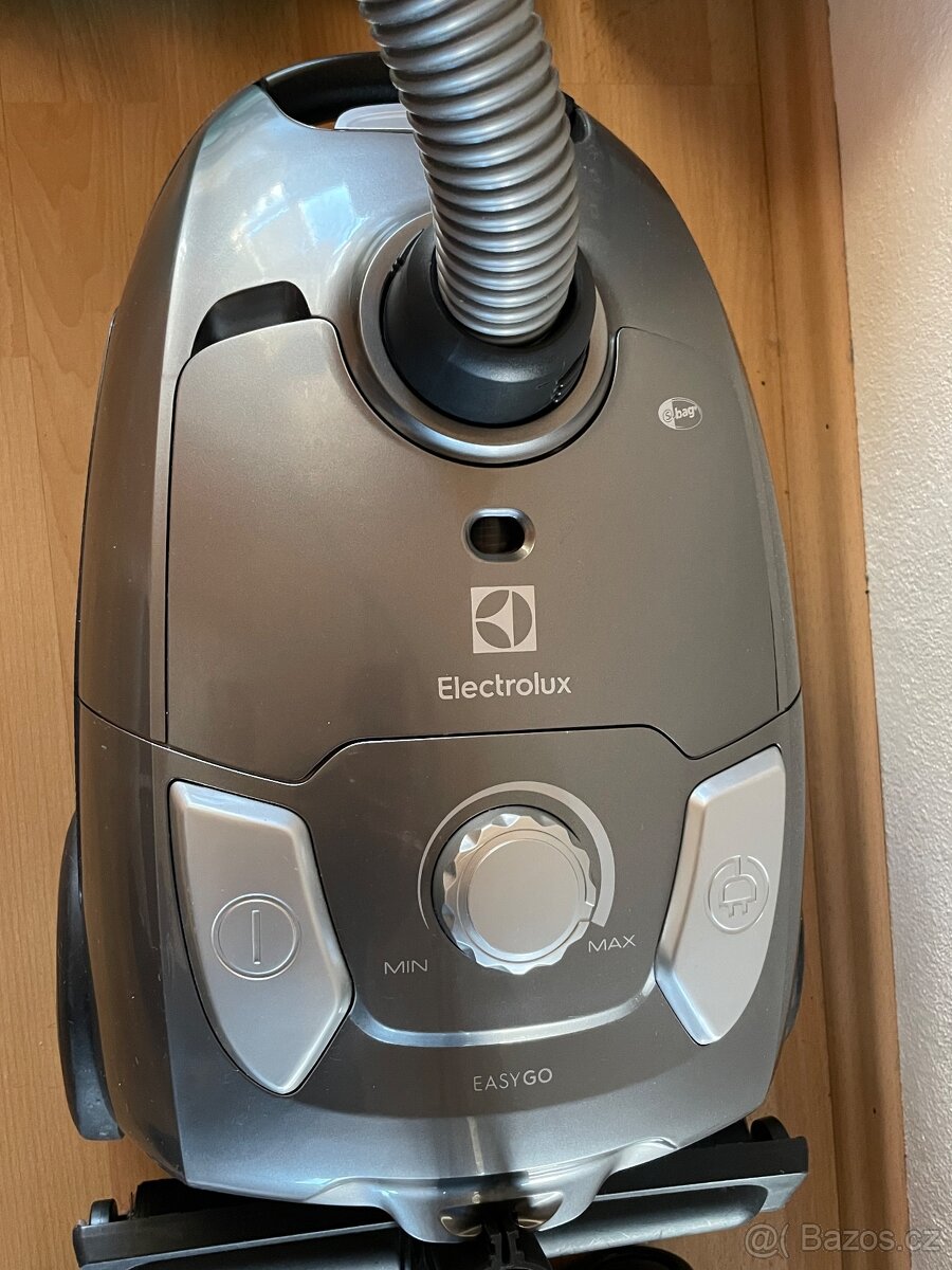 Vysavač Elektrolux Easy Go - 4