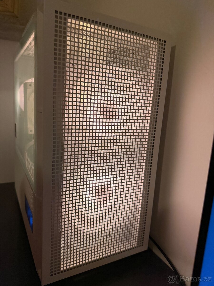 🤍 Herní PC "White Build" | RTX 5070 12G | Ryzen 5 | 32GB D - 4