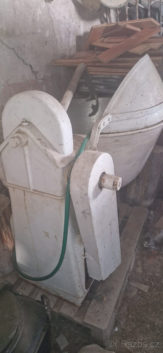 Míchací a hnětací stroj - 4