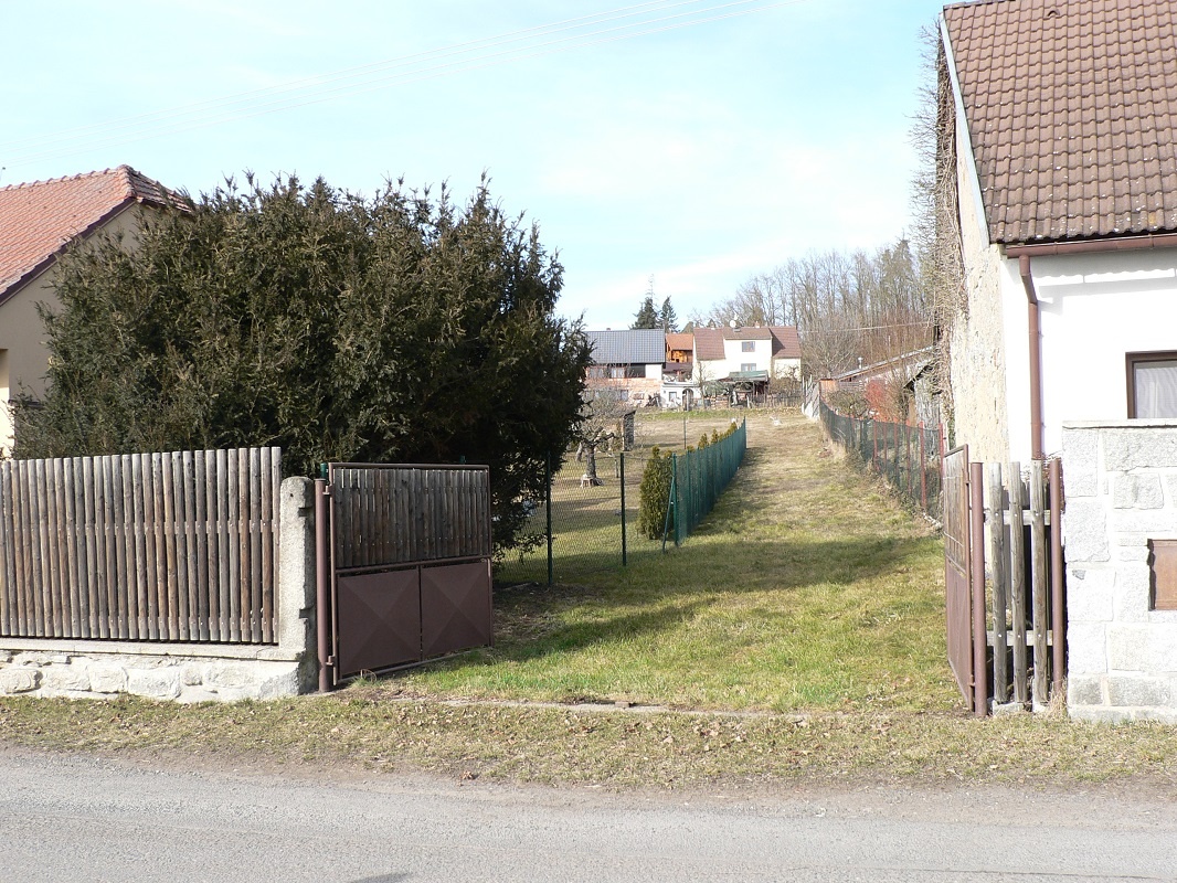 BEZDĚDOVICE - pozemek na RD - 4