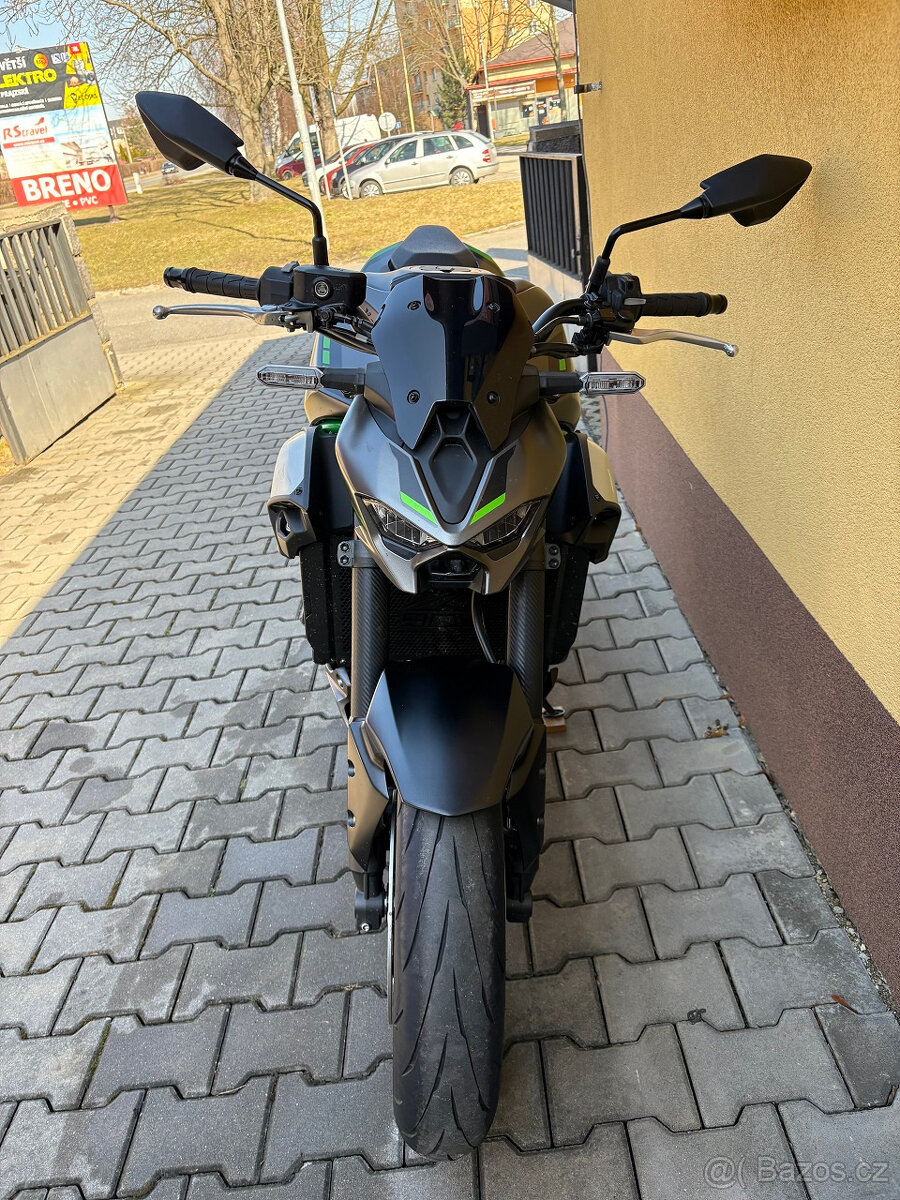 Kawasaki Z900 - 4