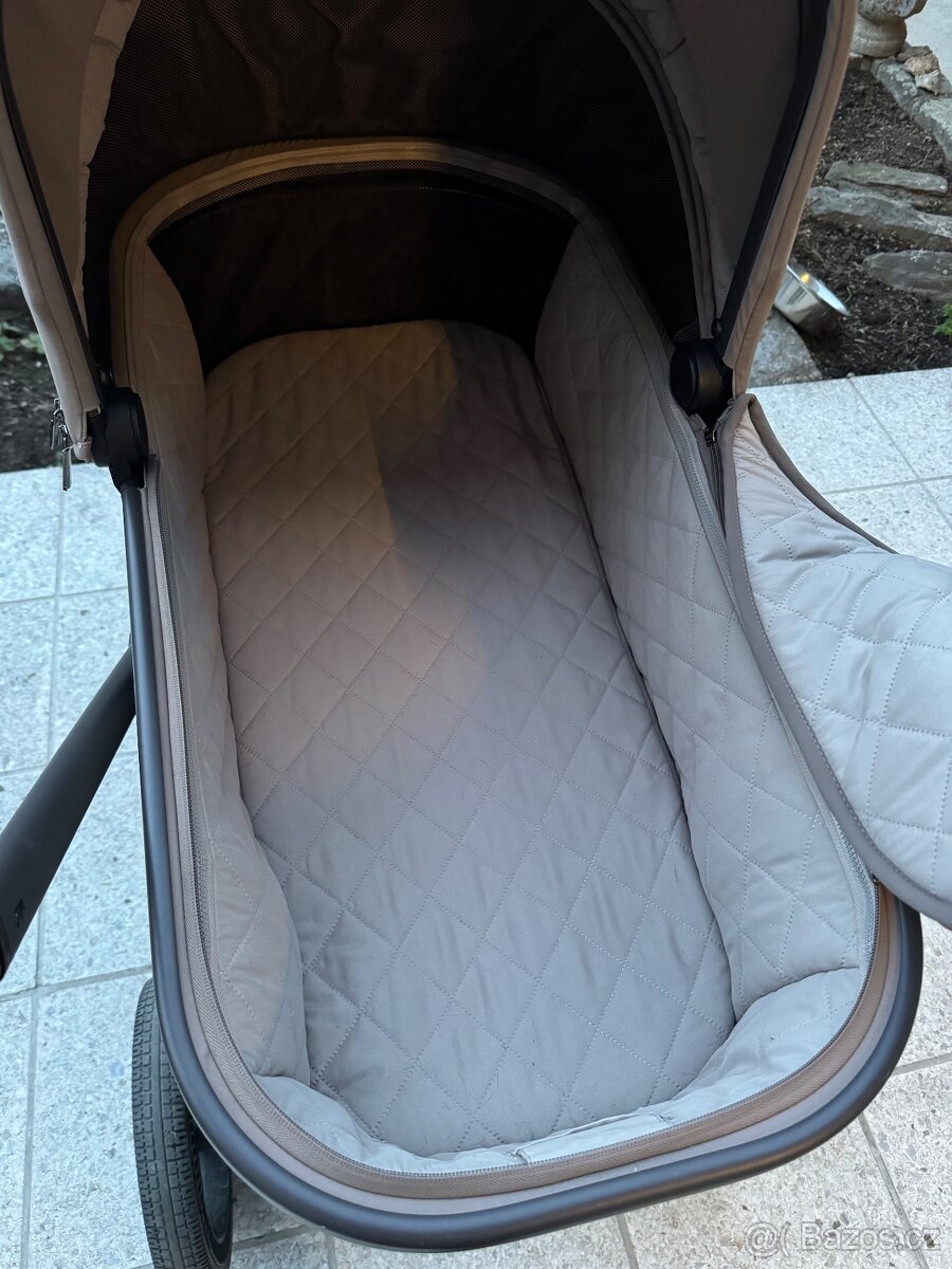 Kočárek Venicci upline 2 - 4