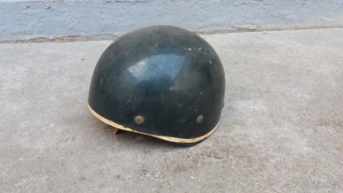 Dvě retro přilby (přilba, helma) - 4