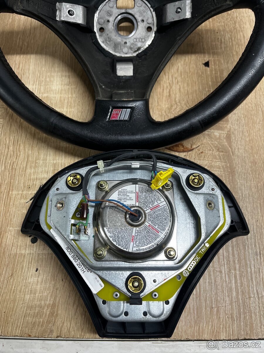 Audi A4 b5 volant - 4