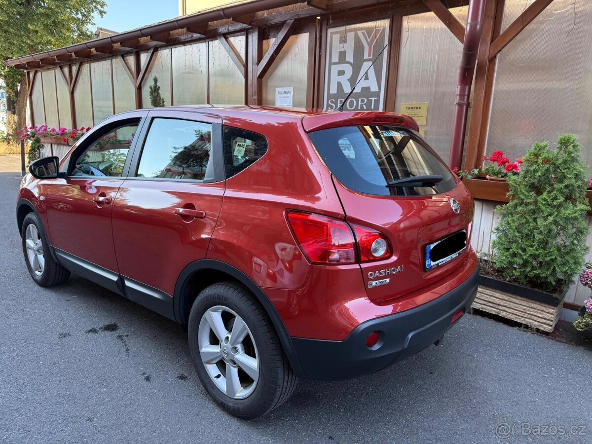 Nissan Qashqai 2,0i - 4