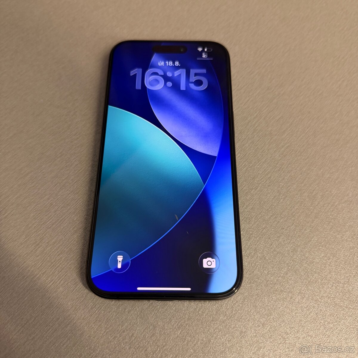 iPhone 15 Pro 128GB černý, rok záruka - 4