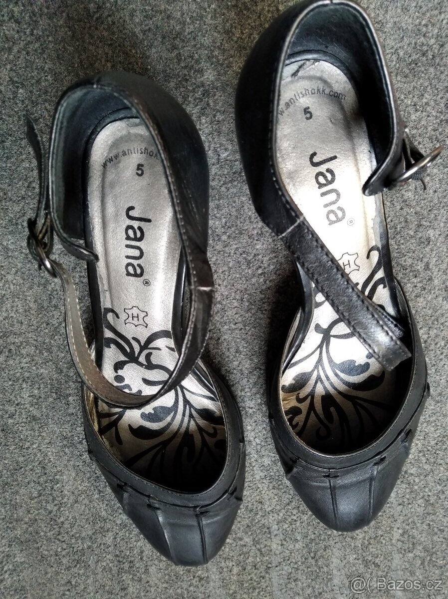 Dvoje krásné lodičky (znJana) vel.38, cena celkem - 4