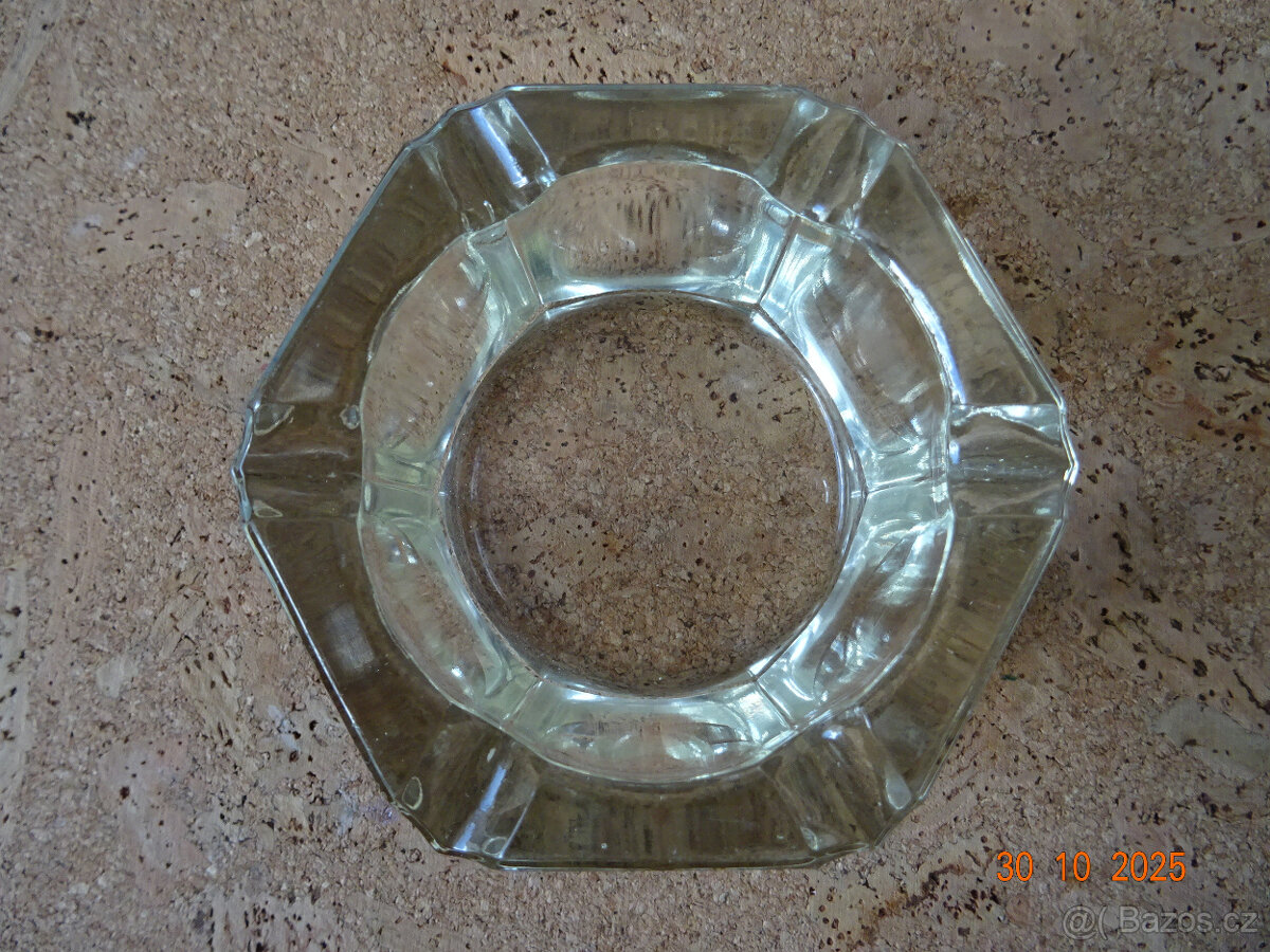 SKLENĚNÝ STARÝ POPELNÍK - 4