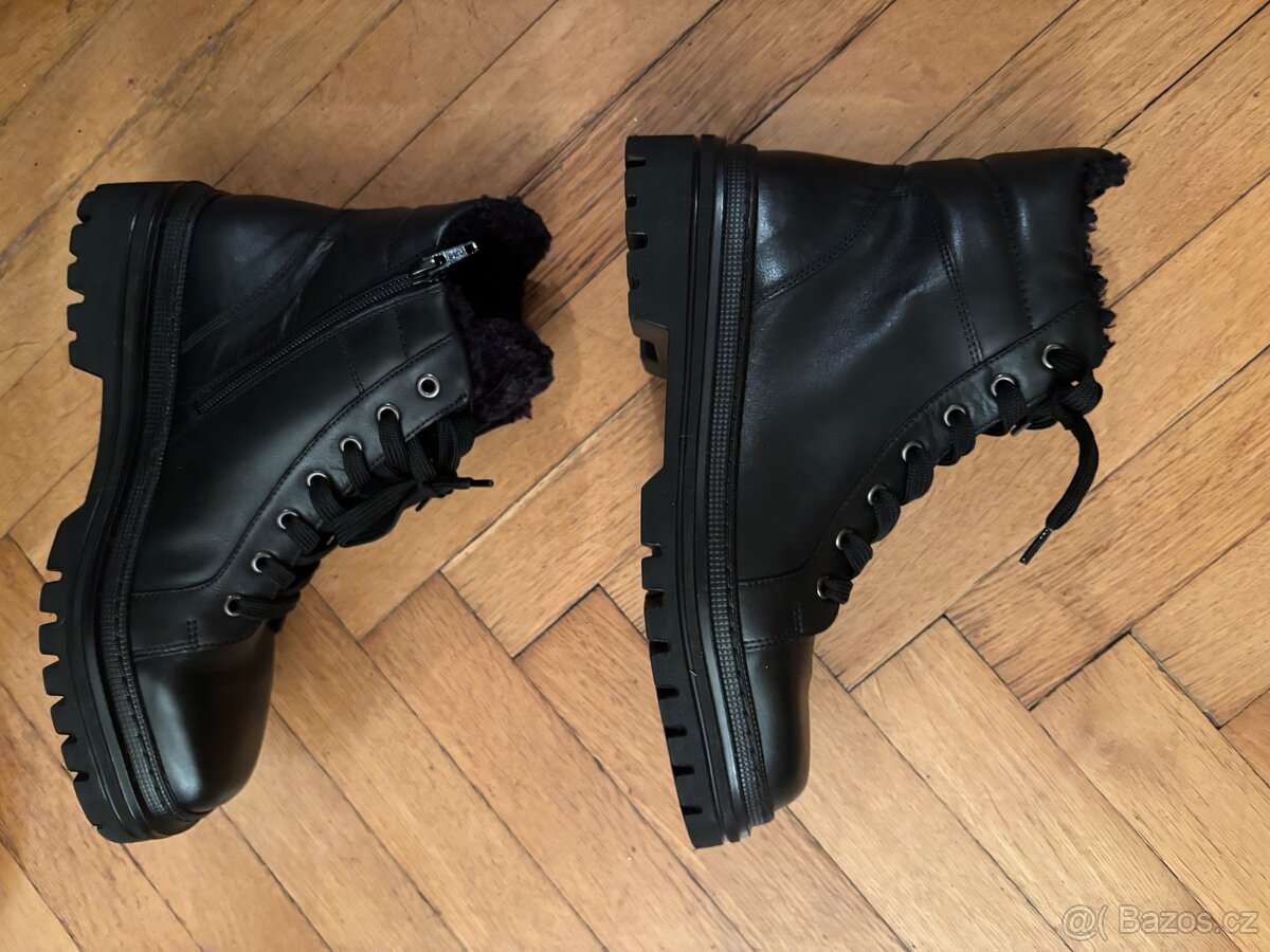 Kotníkové černé zimní kožené boty vel. 40-41 - 4