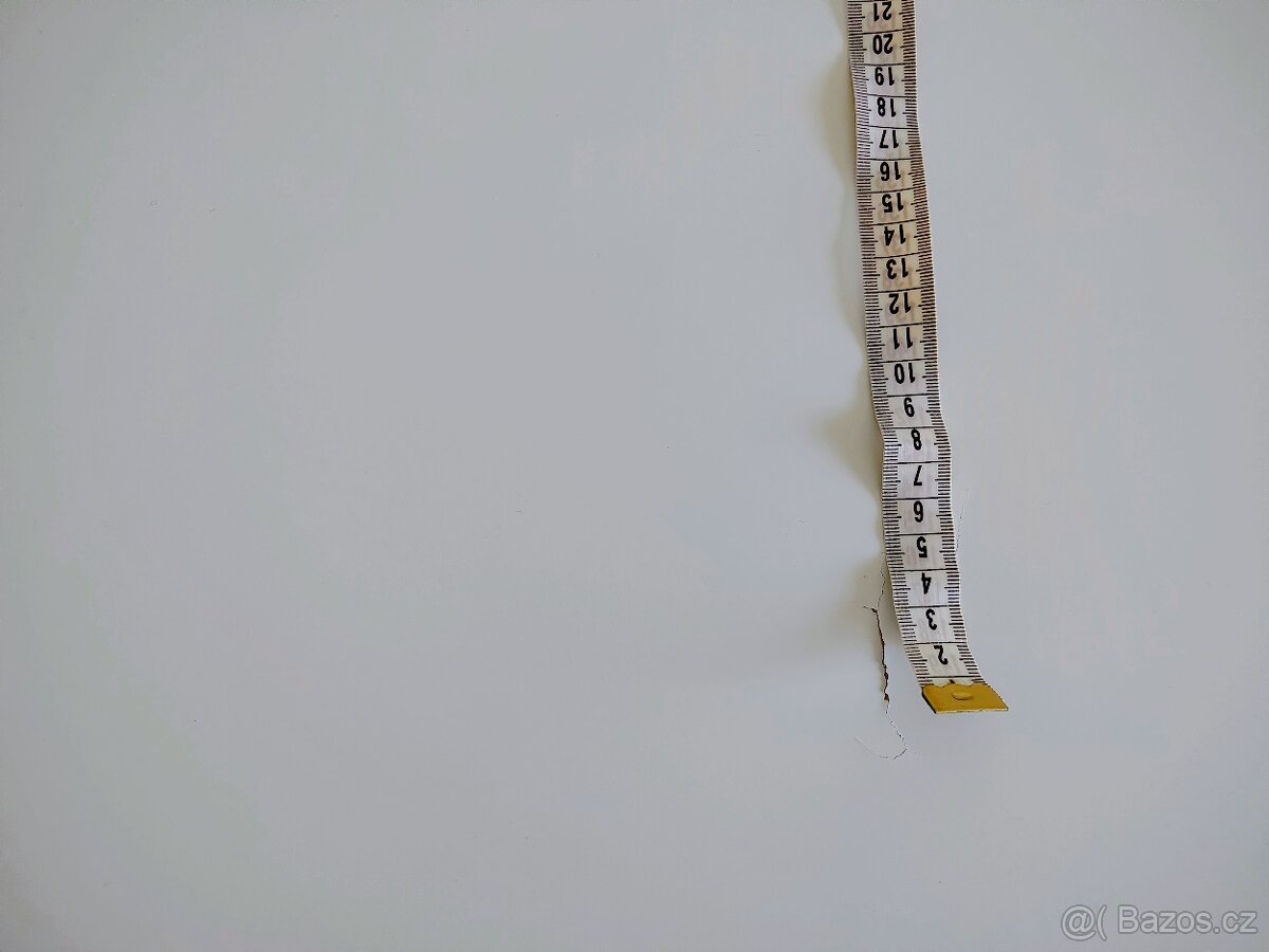 Psací stůl Malm IKEA (prasklina na pracovní desce) - 4