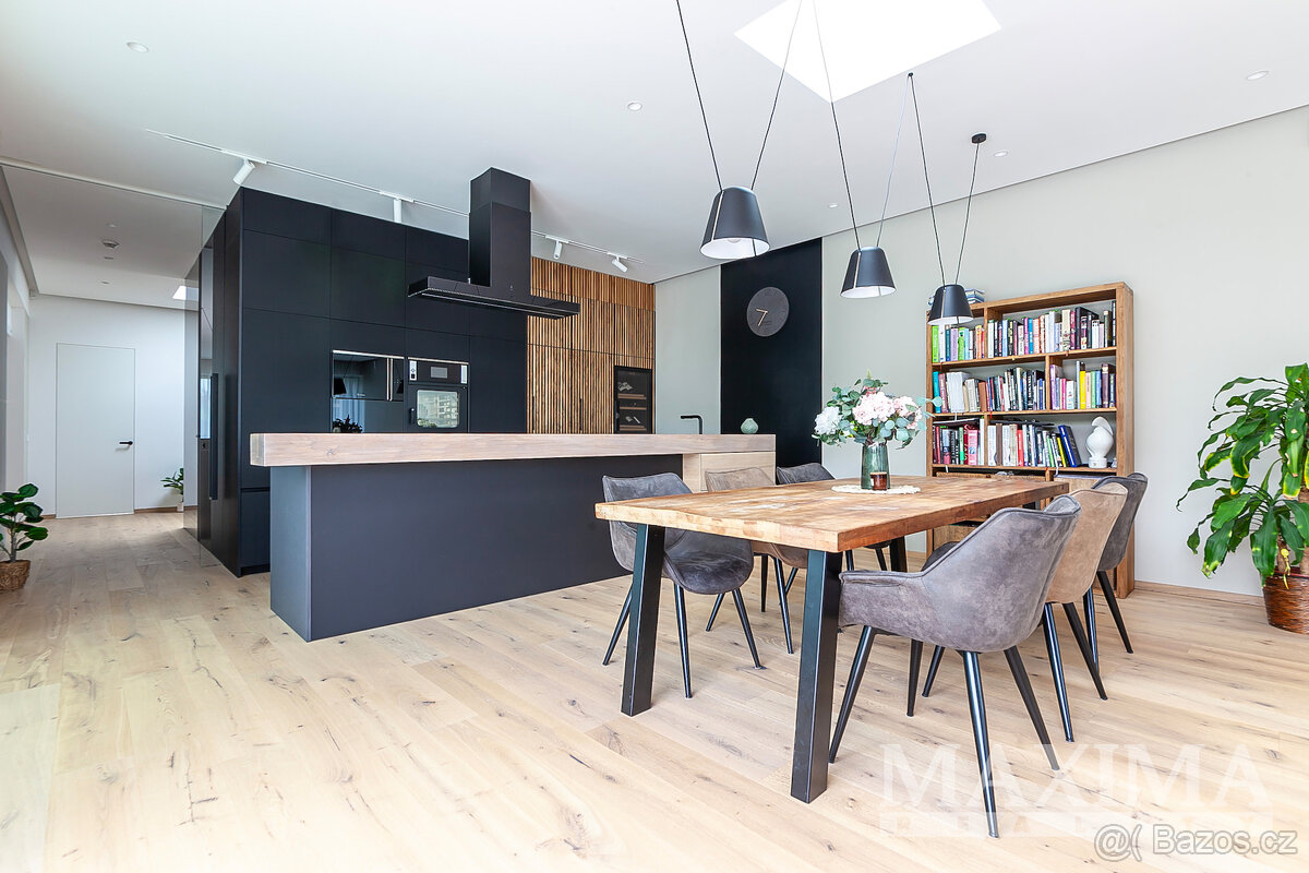 Dům 6 a více o ploše 435 m2 - Praha, Pitkovice - 4