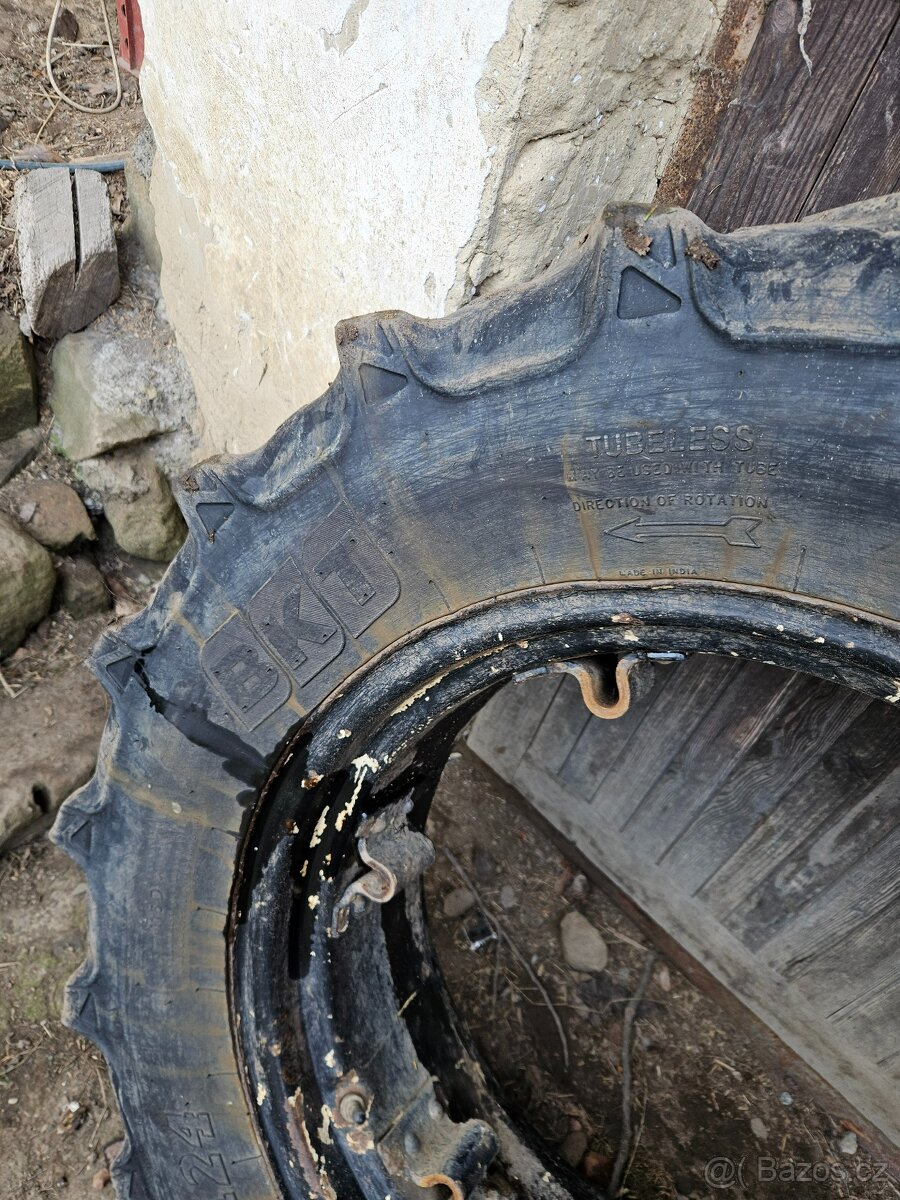 Traktorové kola + pneu 11,2x24 nebo 320x70x24 (radial) - 4